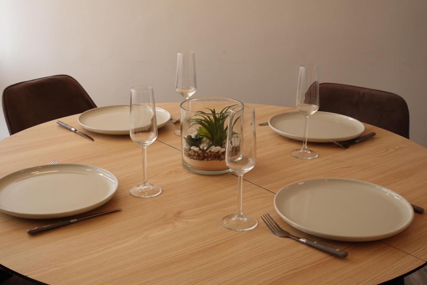 Appartement Parisian Retreat Pour 5 Personnes - 12 Min De Paris - Proche Gare à Deuil-la-Barre Extérieur photo