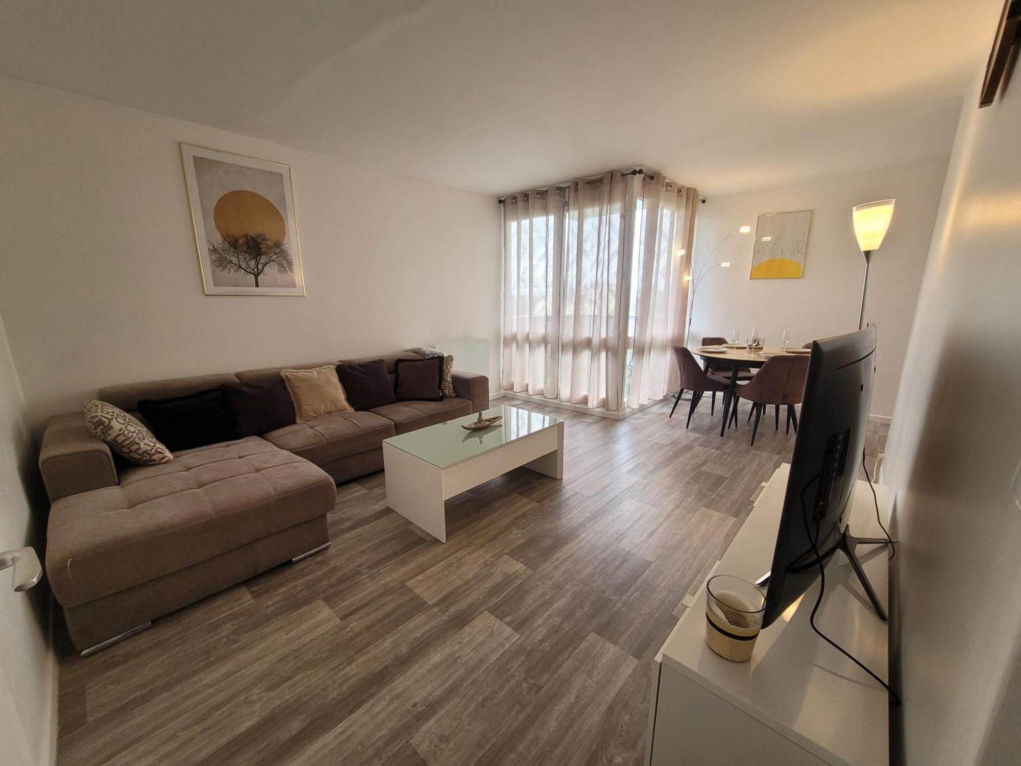 Appartement Parisian Retreat Pour 5 Personnes - 12 Min De Paris - Proche Gare à Deuil-la-Barre Extérieur photo