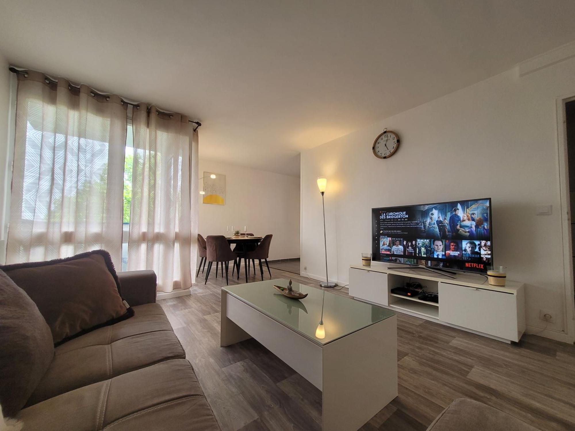 Appartement Parisian Retreat Pour 5 Personnes - 12 Min De Paris - Proche Gare à Deuil-la-Barre Extérieur photo