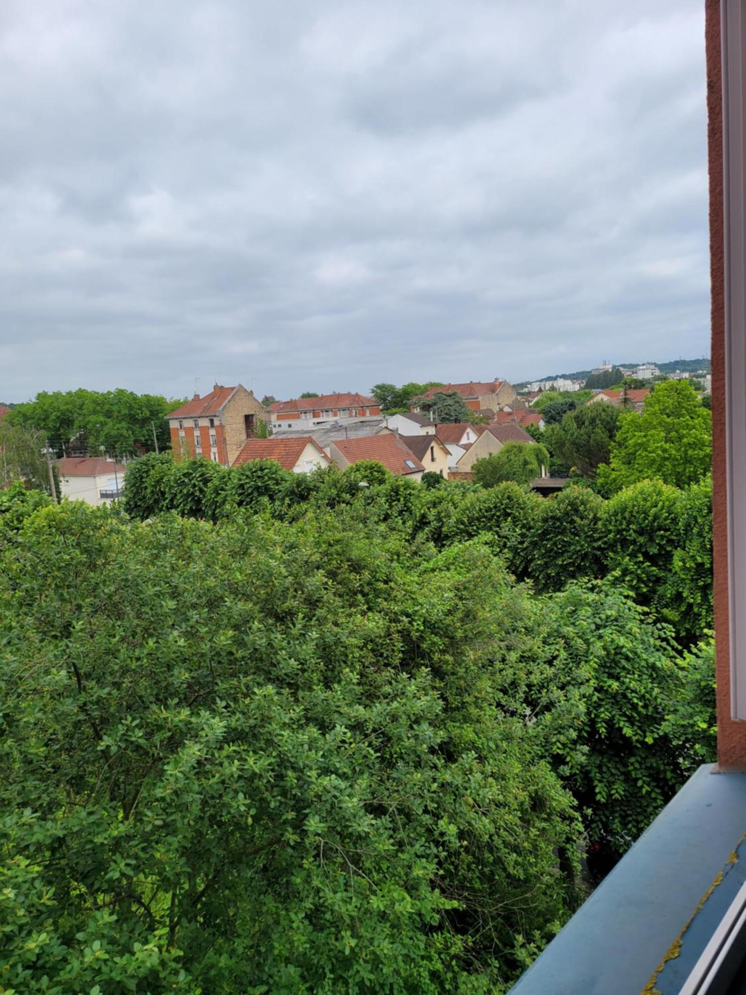 Appartement Parisian Retreat Pour 5 Personnes - 12 Min De Paris - Proche Gare à Deuil-la-Barre Extérieur photo